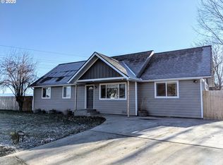 2512 Locust Ct, La Grande, OR 97850