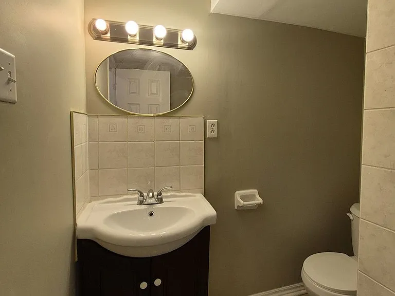 1292 Godwick Dr #LOWER — Photo 23