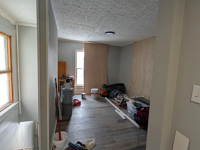 297 1/2 Windsor St #1/2 — Photo 2