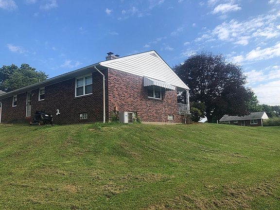 4th image of 209 Silverview Dr