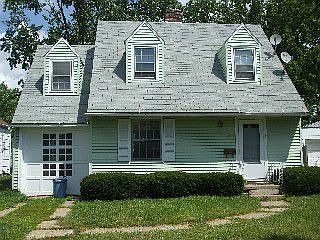 1620 Crestwood