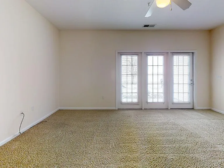 Windsor West | Specials Available — Photo 16
