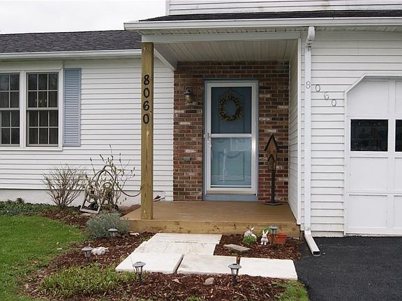 5th image of 8060 Spruce Hill Dr