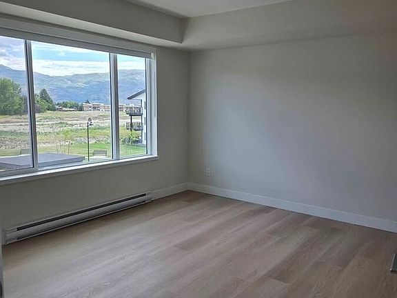 5th image of 3567 Carrington Rd #304