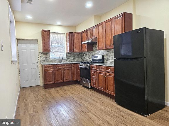 5th image of 1914 S 23rd St