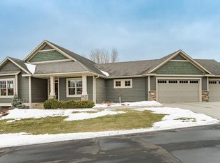 2177 Granite Cir NW, Rochester, MN 55901