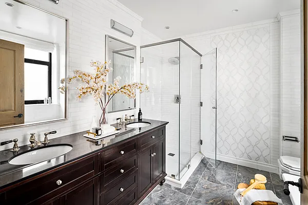 Sold by Modlin Group | media 26