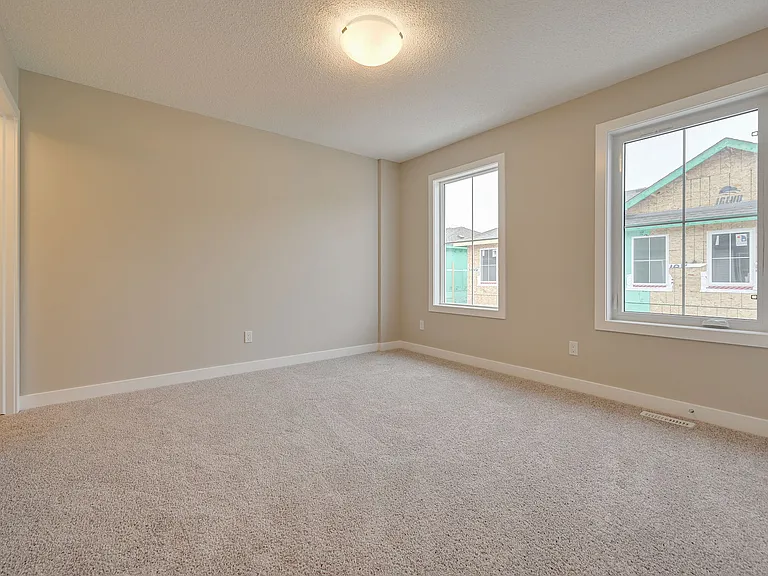 2610 Maple Way NW — Photo 5
