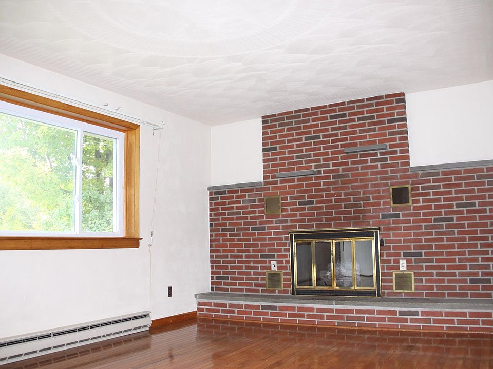 796 Elk Lake Dr, Waymart, PA 18472 Zillow