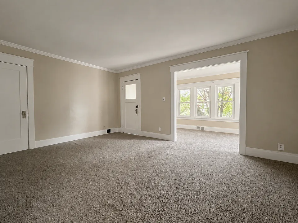 223 Virgil Ave