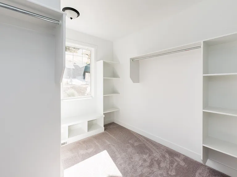2413 N 2300 E — Photo 14