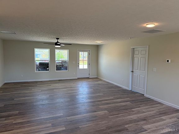 3rd image of 439 Lorelei Dr