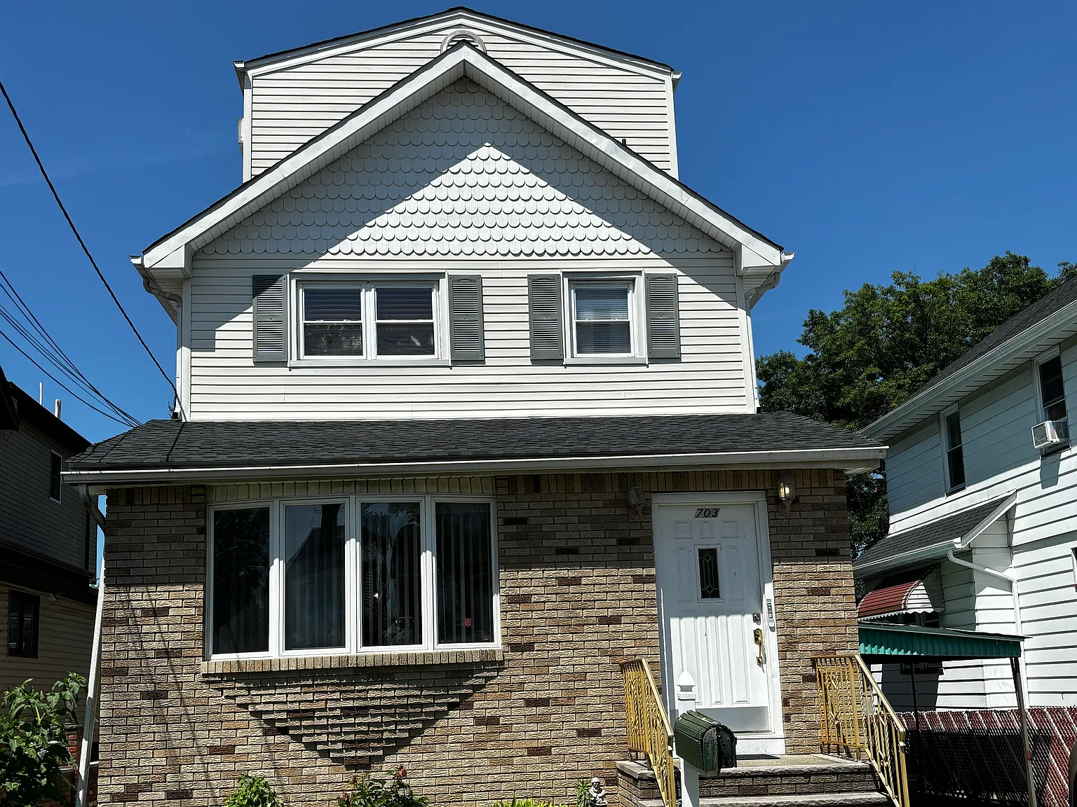 2 bed, $2,700 — Photo 1