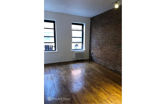 Rented by Douglas Elliman | media 7