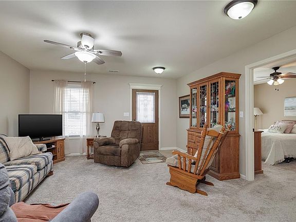 3rd image of 4805 N Creek Woods Dr