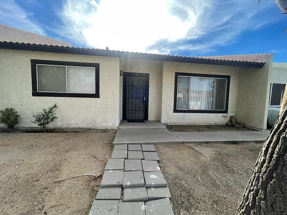 56279 Buena Vista Dr #19