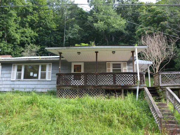 417 Norris Rd, Glenville, WV 26351