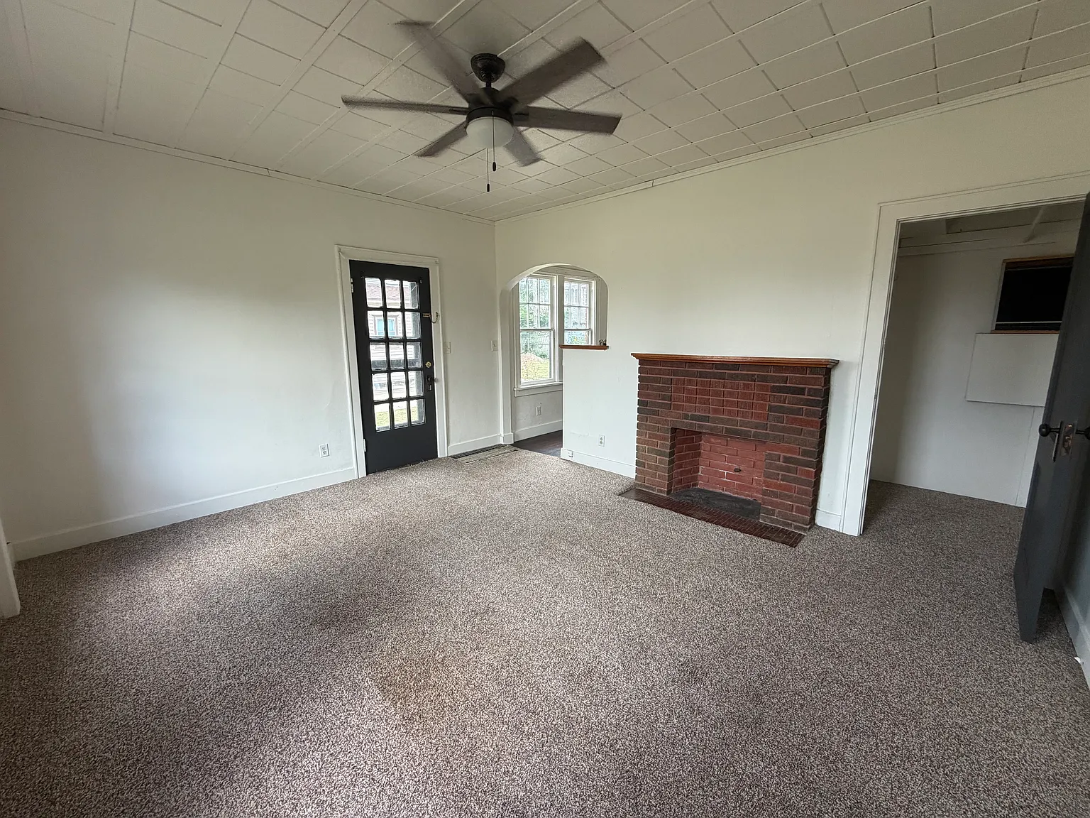 1 bed, 788 sqft, $895 — Photo 1