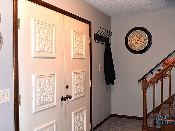 2nd image of 109 Hidden Cove St