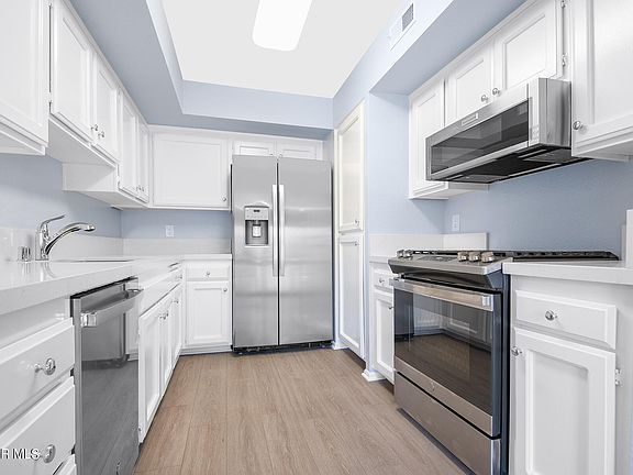 5th image of 150 E Los Angeles Ave Unit 106
