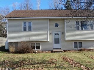 69 Drew Ln, Bangor, ME 04401