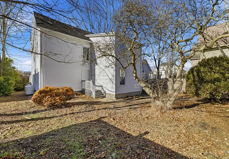 159 Connecticut Ave — Photo 16