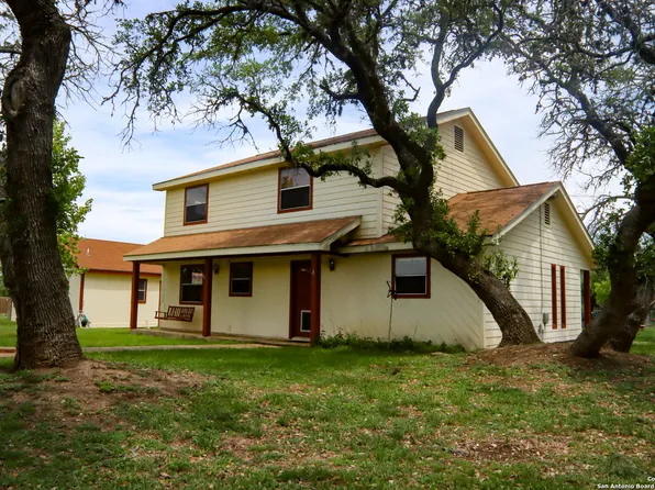 21 Ernst, Boerne, TX 78006
