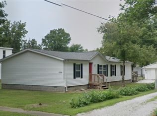 224 Anne St, Illiopolis, IL 62539