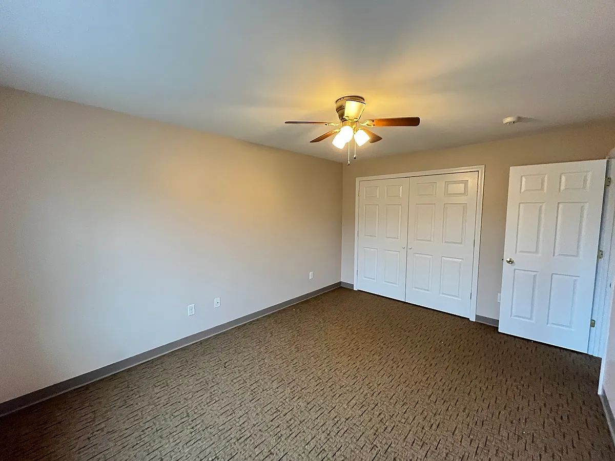 Building Photo - 6-1 Stadler St #G