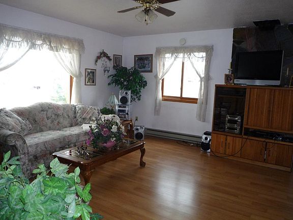 2nd image of 1312 Hillcrest Dr