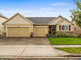 3250 Oxford St, Woodburn, OR 97071