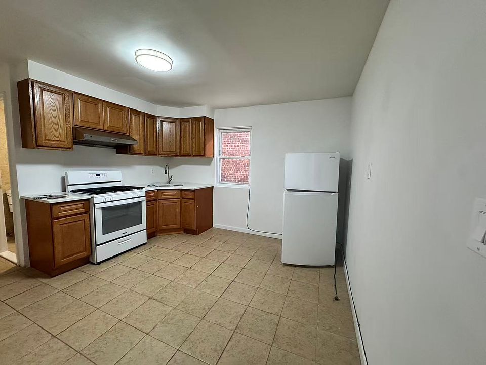 1st image of 3143 Sands Pl Floor 1