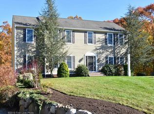 22 Herring Run Rd, Dartmouth, MA 02747