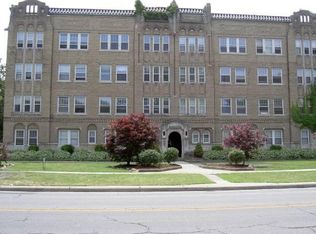 1116 Cook Ave, Lakewood, OH 44107