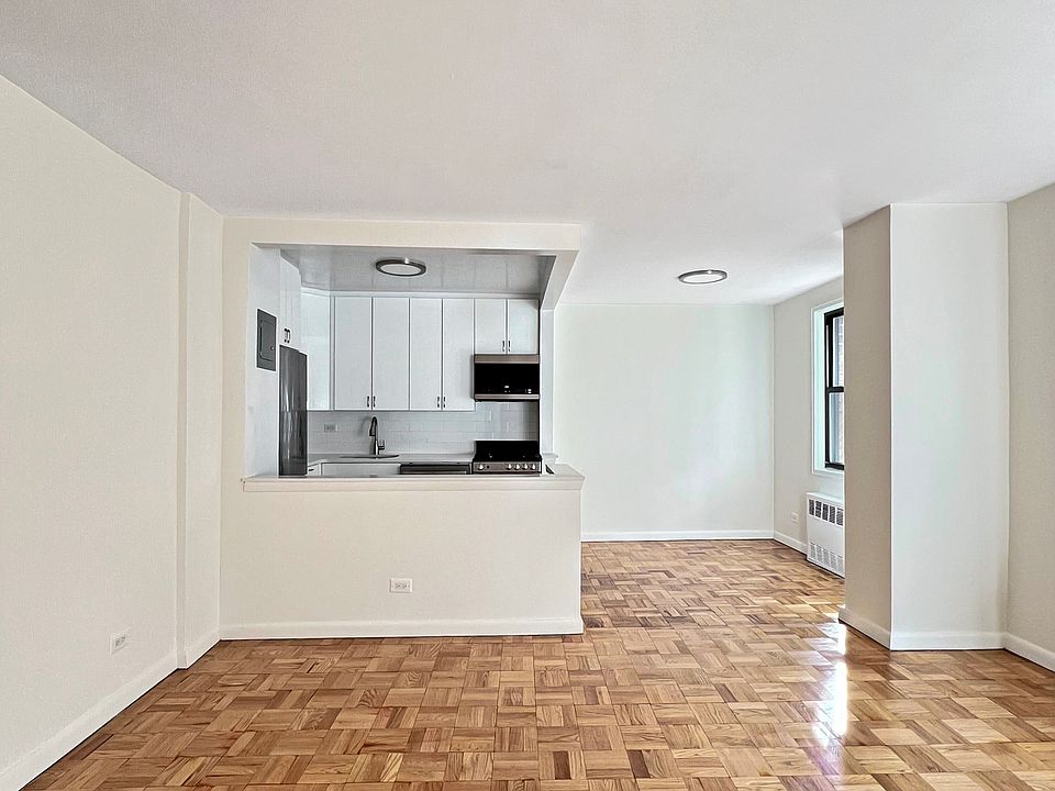 1st image of 150 E 18th St APT 3C