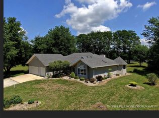 3695 S 4500e Rd, Saint Anne, IL 60964