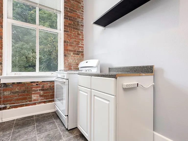 222 W Magnolia Ave — Photo 28