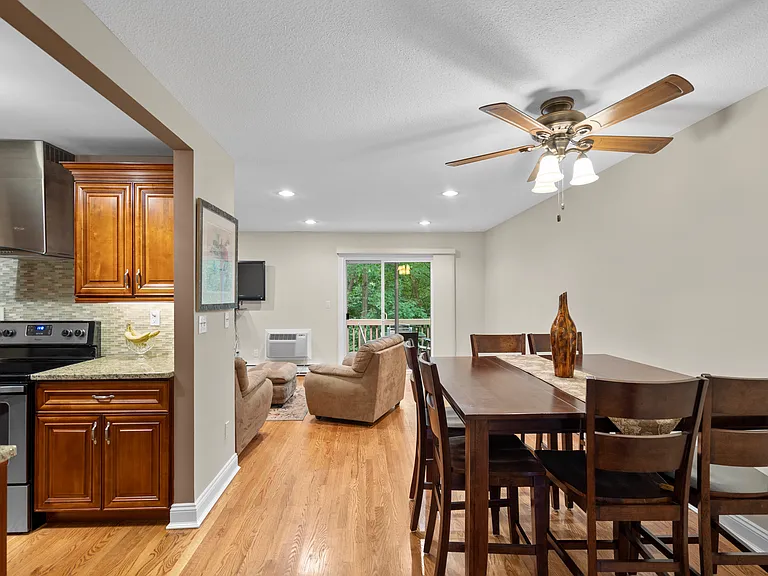 215 Edgemoor Rd #B — Photo 8