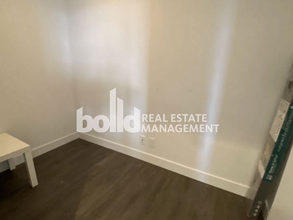 4th image of 1283 Howe St #3503
