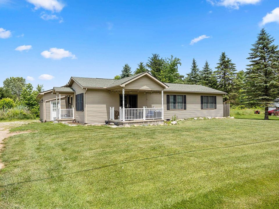 6210 Dove Rd, Kimball, MI 48074 | MLS #50113604 | Zillow