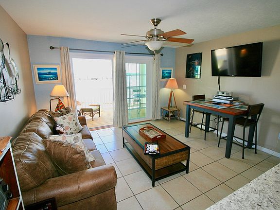 4th image of 550 1st St #112