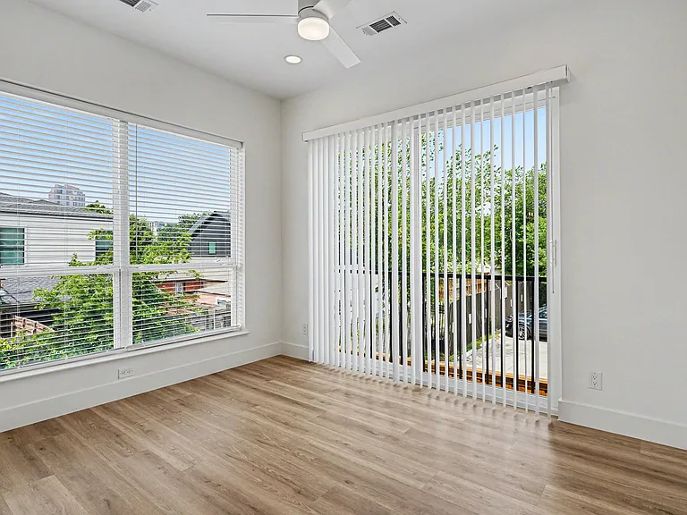2217 N Fitzhugh Ave #207 — Photo 10