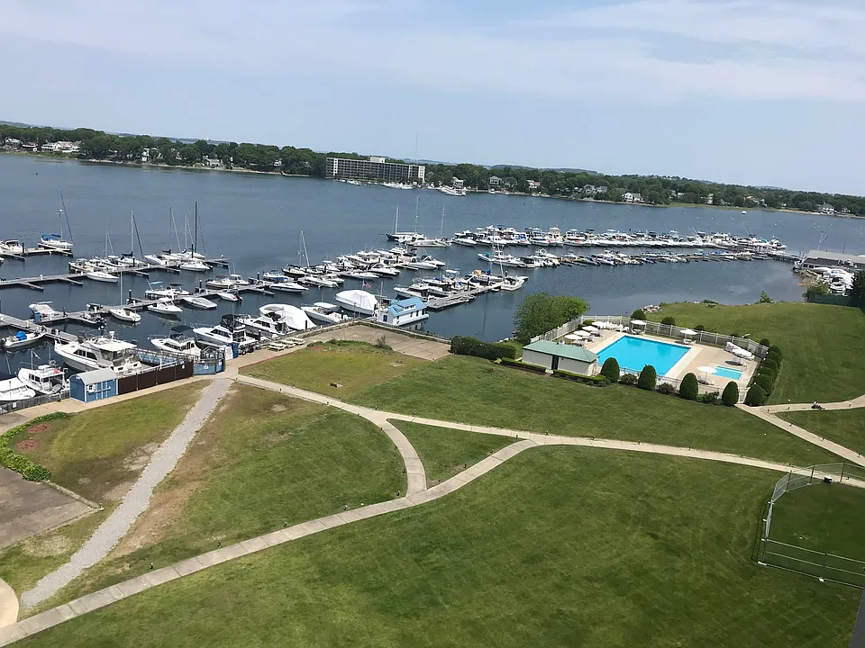100 Cove Way #1004