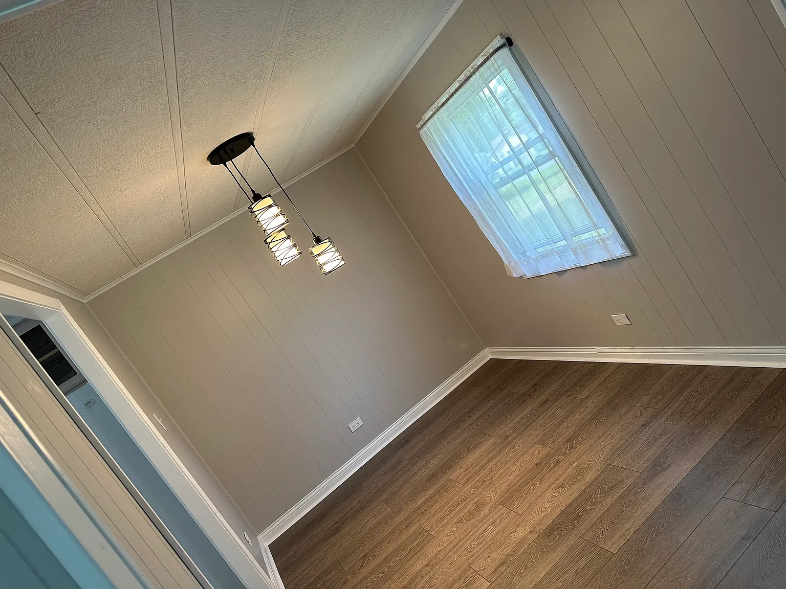 2 bed, 1776 sqft, $1,400 — Photo 4