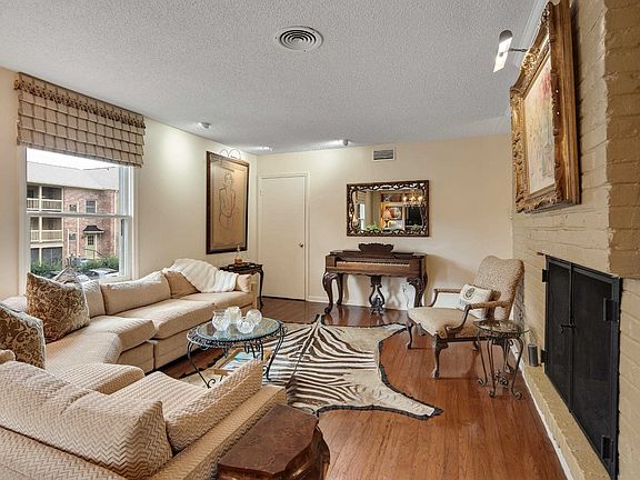 3rd image of 1205 Bristol Dr APT 2
