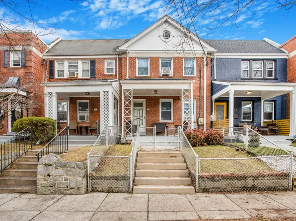 55 Farragut Pl NW #1, Washington, DC 20011