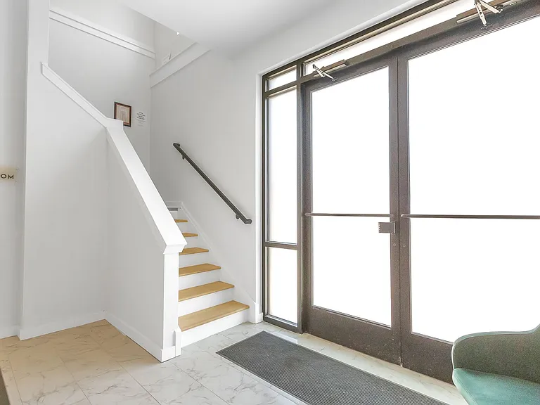 Stunning New Luxury Apartments at The Vienna — Photo 97