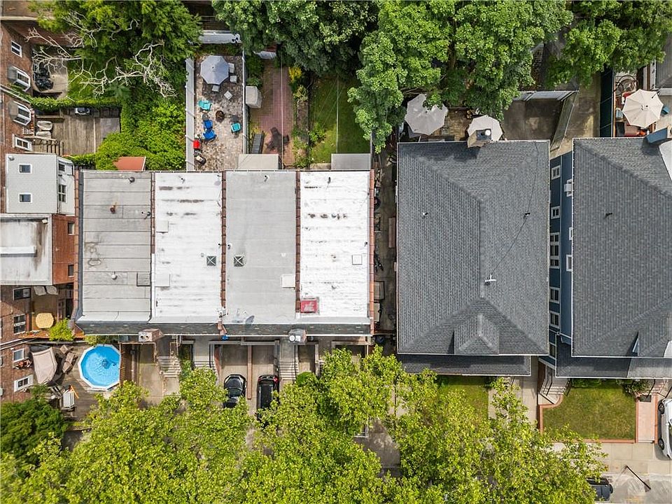 2nd image of 446 Marine Ave