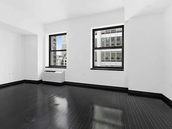 2nd image of 20 Pine St #10