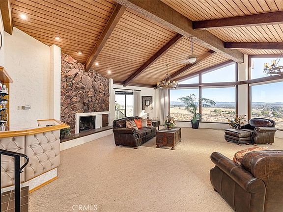 3rd image of 15283 Apple Valley Rd